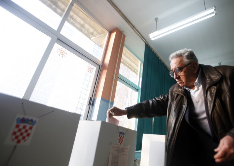 U BiH glasalo samo 2,13 posto birača