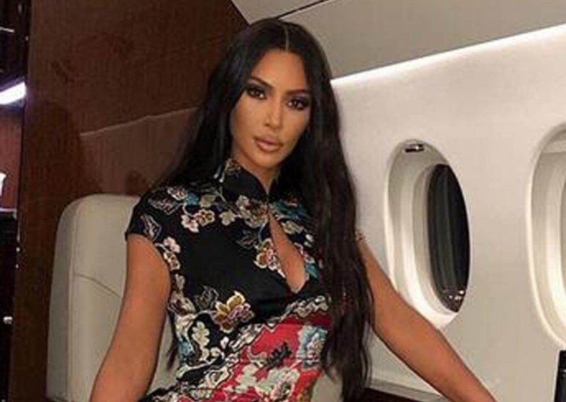 Kim Kardashian vrištala da netko pozove hitnu zbog sinove alergijske reakcije