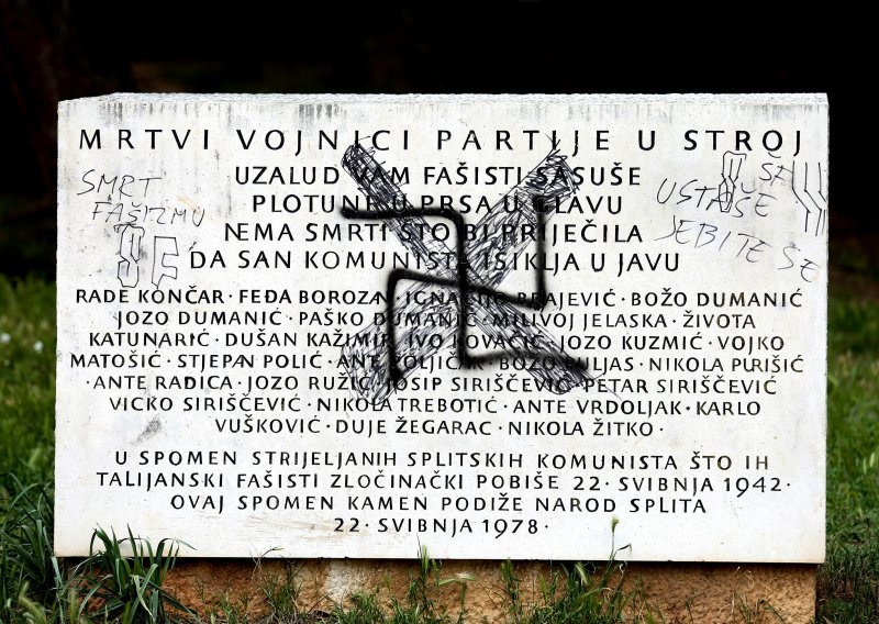 [FOTO/VIDEO] Sramota u Šibeniku se nastavlja; više od mjesec dana nisu uklonjeni nacistički grafiti iz parka Šubićevac