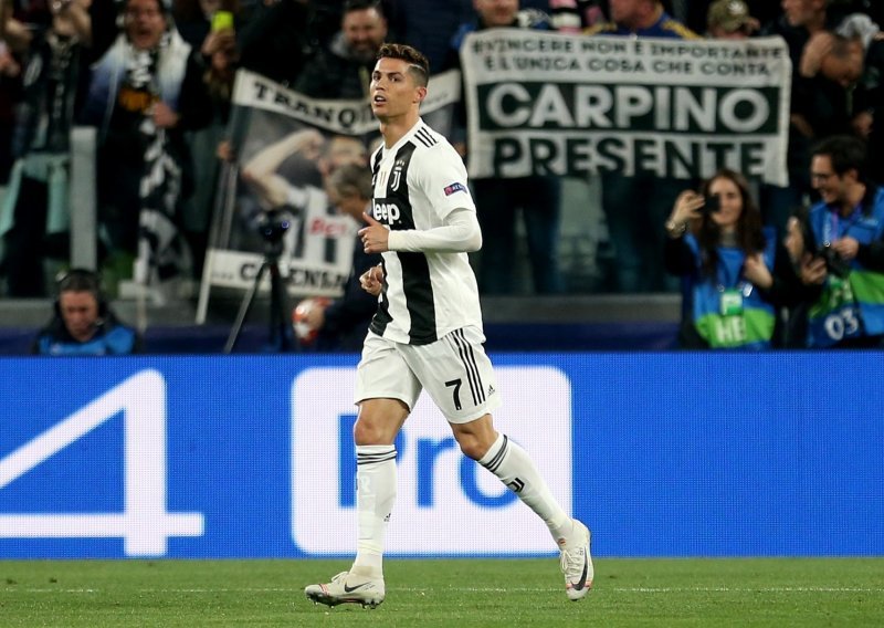 Cristiano Ronaldo večeras može izjednačiti rekord koji drže dva slavna igrača, jedan od njih je pravi Ronaldo