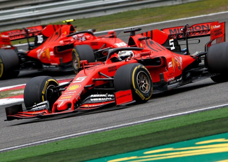 Razapeli Ferrari zbog gafa s Vettelom i Leclercom: Odluka koja se na kraju pokazala groznom...