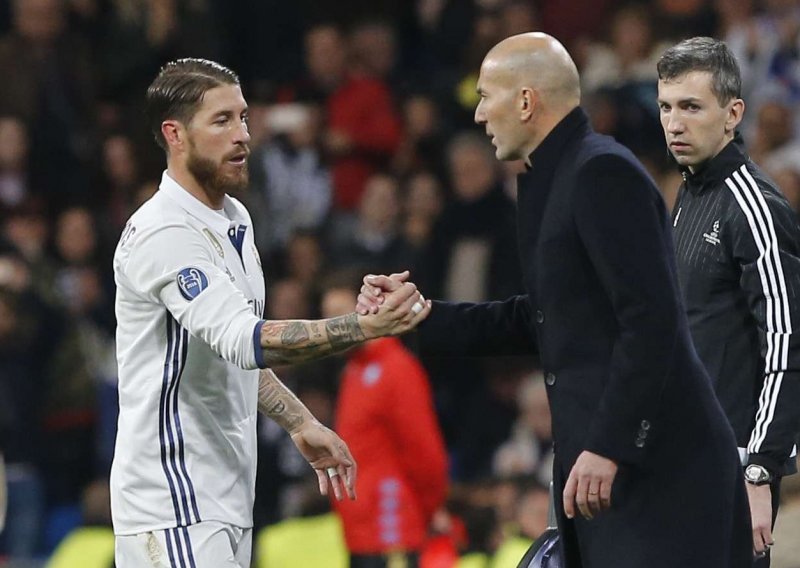 Zidane odlučio koje će igrače prodati, a onda se javio Sergio Ramos; ima li naš Luka Modrić razloga za brigu?