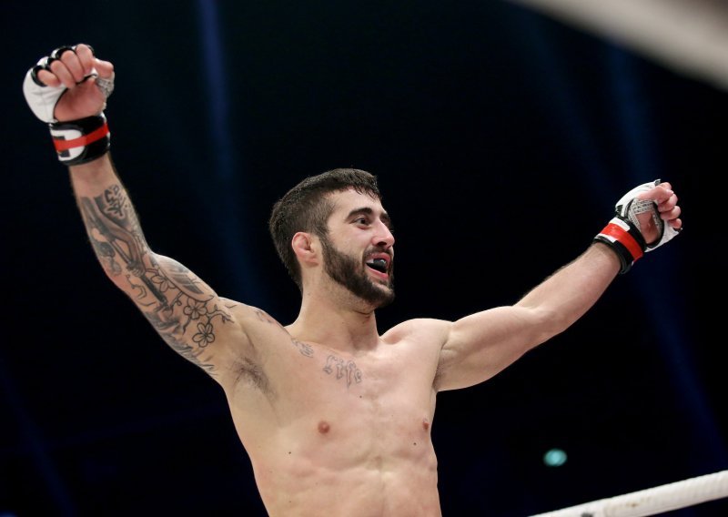 Hrvatski borac oduševio fanove MMA diljem svijeta; impresivan nokaut našeg gladijatora