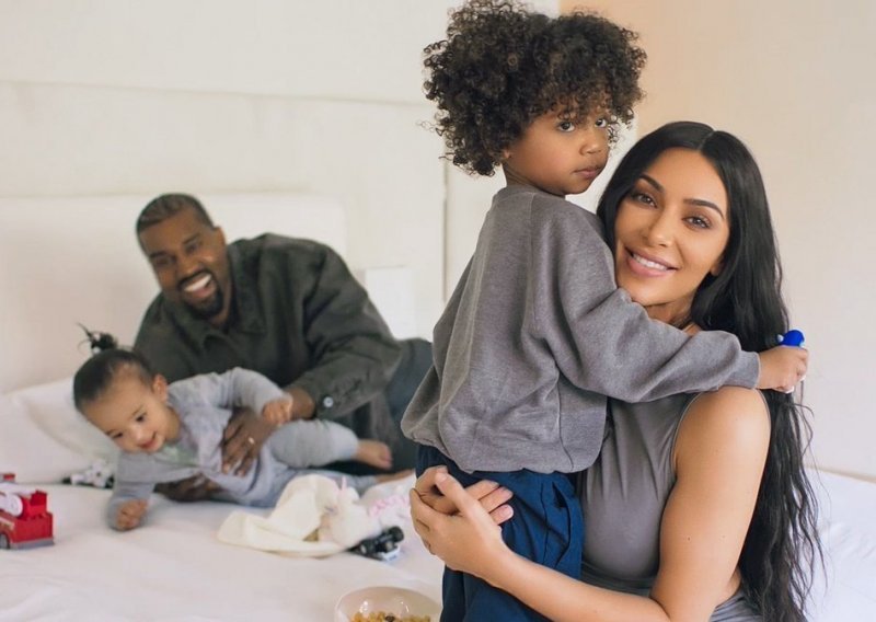Zahvaljujući surogat majci: Kim Kardashian i Kanye West postali roditelji četvrtog djeteta