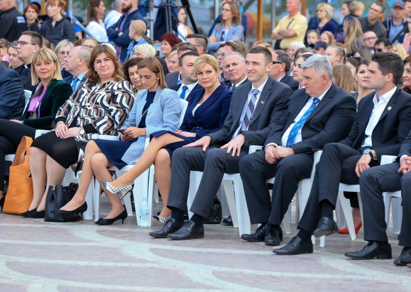 [FOTO] Pogledajte tko je došao u Vukovar na otvorenje manifestacije 'SVI zaJEDNO HRVATSKO NAJ'