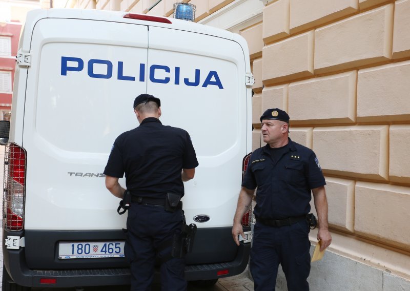 Četvorka iz Zadra iza rešetaka jer od Biograđanina iznuđivala dug od nekoliko stotina tisuća eura