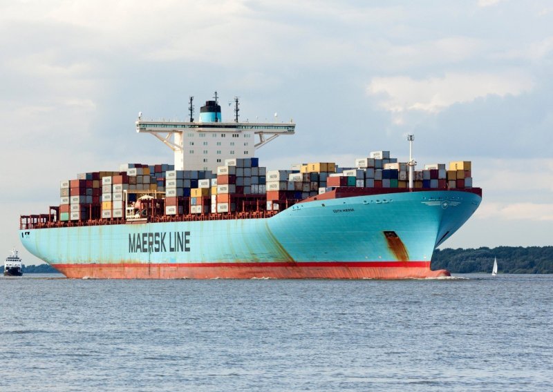 U riječku luku uplovio do sada najveći kontejnerski brod, kapaciteta 15.000 kontejnera