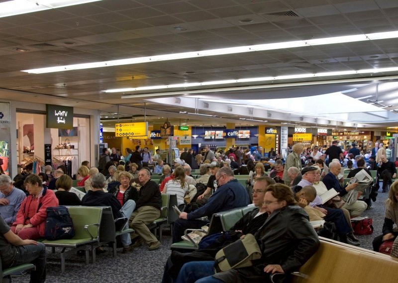 Londonska zračna luka otkazala stotine letove uoči štrajka osoblja
