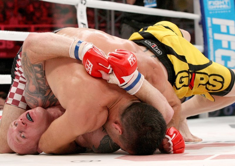 'Hrvatski killer' Antun Račić borit će se za naslov u najjačoj europskoj MMA organizaciji