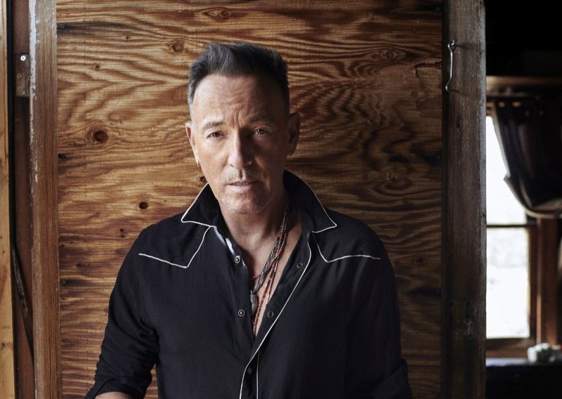 Bruce Springsteen nakon solo albuma u lipnju, najavio novi s E Street Bandom, ali i veliku turneju