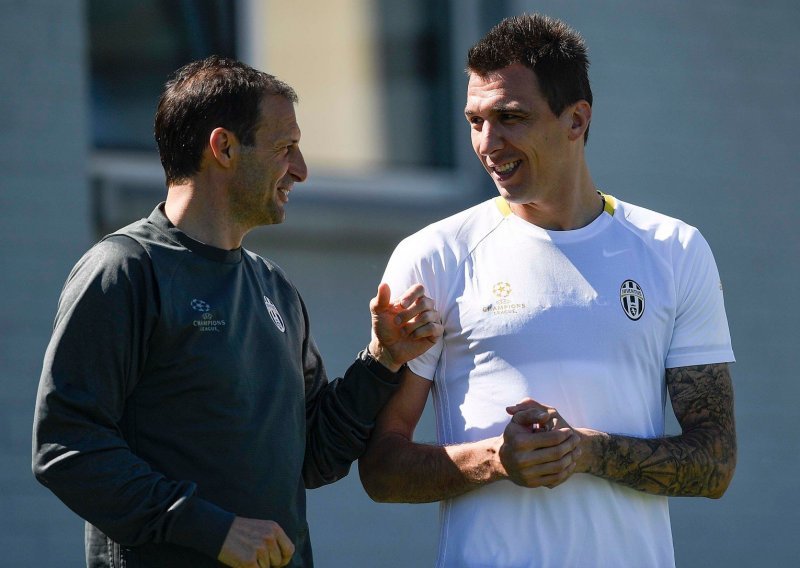 Mario Mandžukić emotivnom se porukom oprostio od trenera i suigrača iz Juventusa
