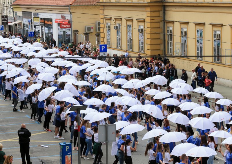 Malo drugačija norijada: Evo kako su maturatni u Osijeku proslavili kraj školovanja