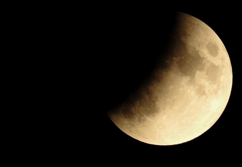 Djelomična pomrčina Mjeseca u Zagrebu