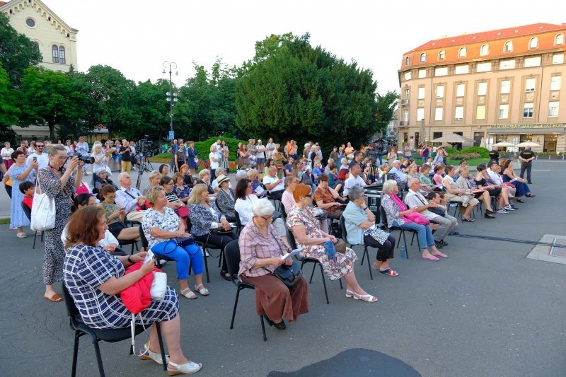 Večer solidarnosti s Ukrajinom u sklopu Ljetnih večeri HNK