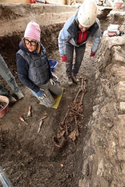 Pronađeni grobni ostaci tijekom obnove crkve u Stenjevcu koja je bila oštećena u potresu