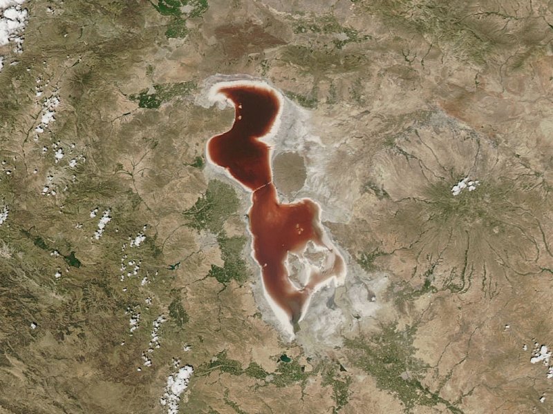 Promjena boje jezera Urmia u Iranu 18. srpnja 2016.
