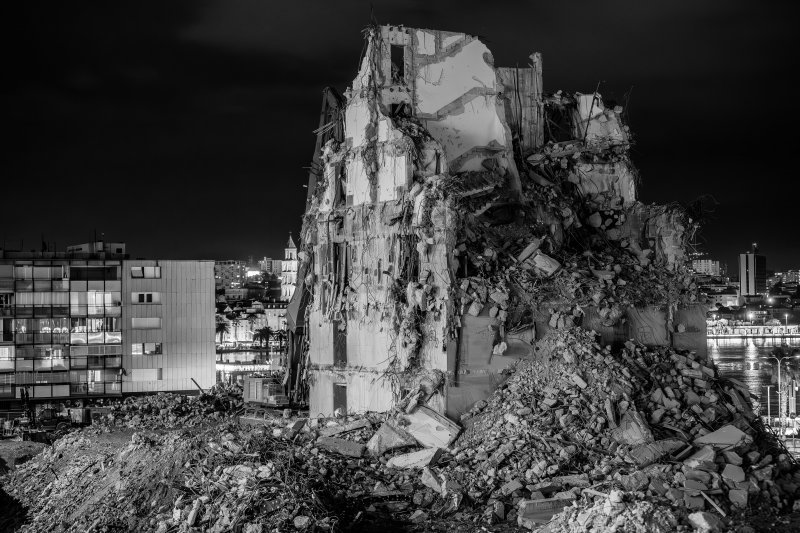 Noćni motivi ruševina hotela Marjan u Splitu