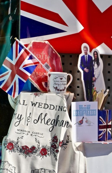 Suveniri za kraljevsko vjenčanje Meghan Markle i princa Harryja