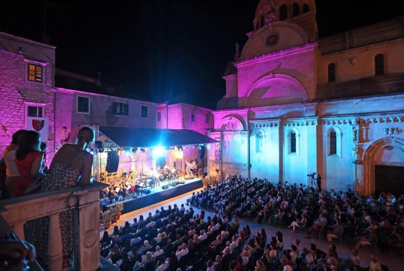 Na 21. Dalmatinskoj šansoni održana Večer novih skladbi