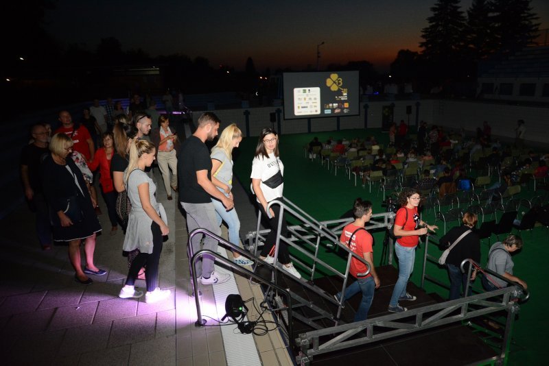 Projekcija kino filma 'Slatko od Ništa' u ispražnjenom gradskom bazenu u Bjelovaru
