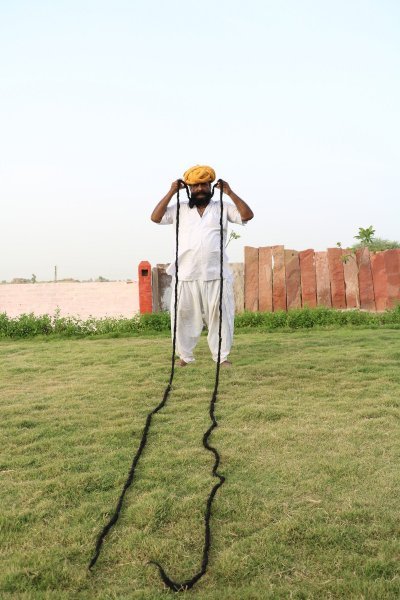 Čovjek s najdužim brkovima na svijetu