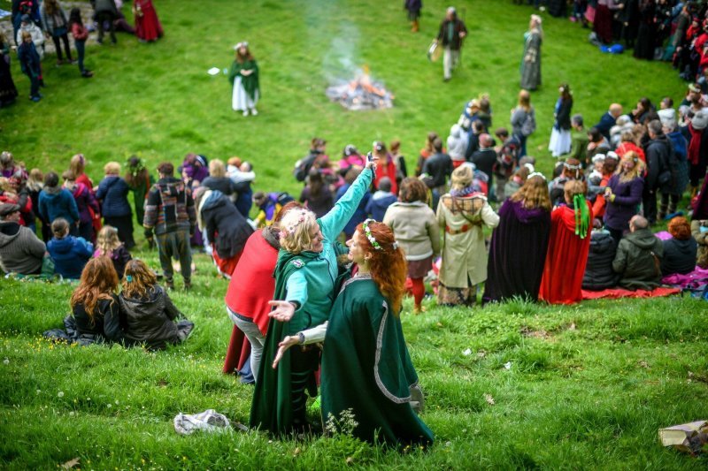 Proslava keltskog početka ljeta u Glastonburyju