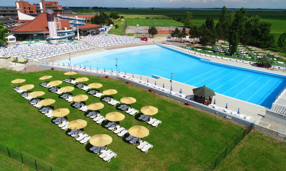 Najveći bazen s valovima u Hrvatskoj spreman je za kupače