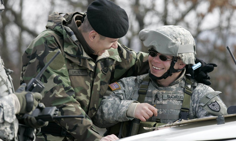 Vojna vježba američki i hrvatski vojnici