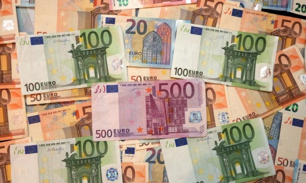 Euro gomila eura