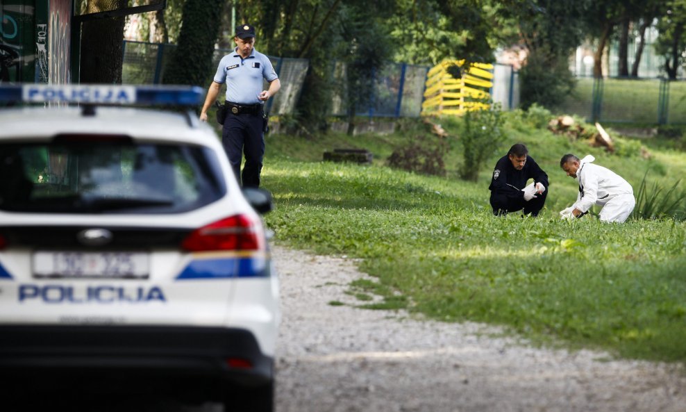 Šesterostruki ubojica počinio je samoubojstvo u Brezovici, gdje policija u petak ujutro vrši očevid