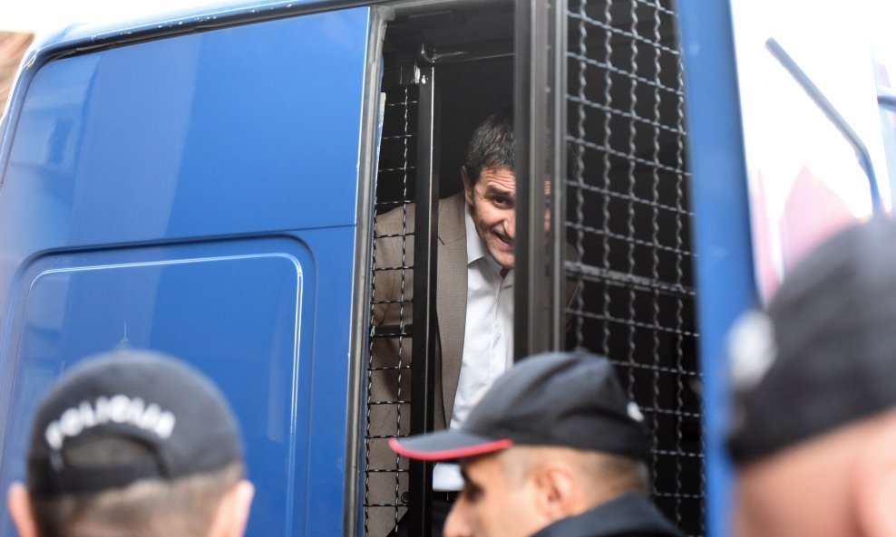 Uhićeni zastupnik DF-a Milun Zogović