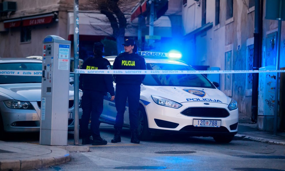 Policija na mjestu trostrukoga ubojstva u Splitu