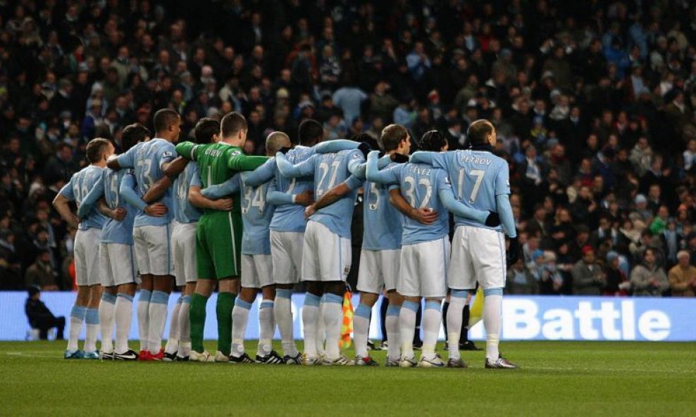 Minuta šutnje Manchester Cityja za poginule Togoance. Napad je preživio njihov suigrač Emmanuel Adebayor