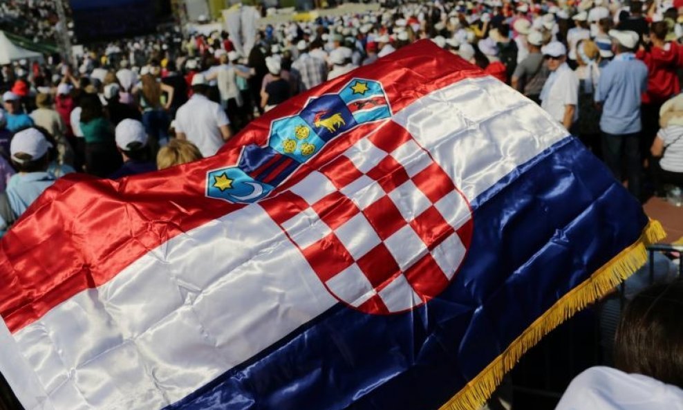 hrvati hrvatska zastava