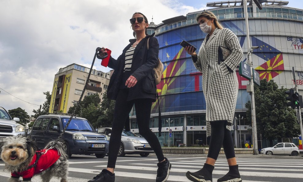 Građani Makedonije izlaze na izbore unatoč lošoj epidemiološkoj situaciji