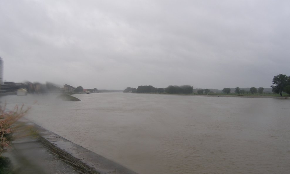 oluja poplava poplave Slavonija Osijek
