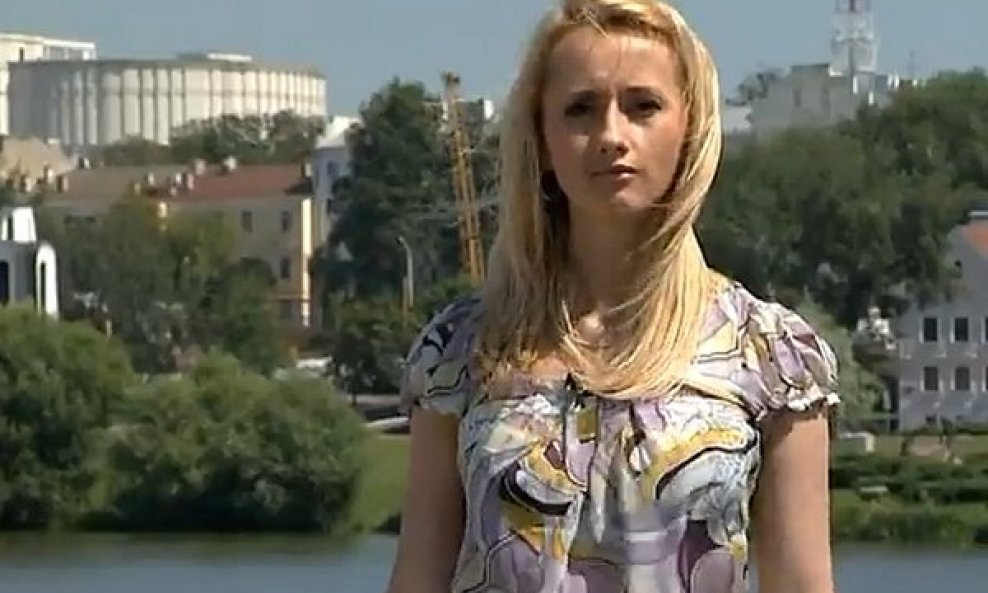 Ruska TV voditeljica upala u fontanu