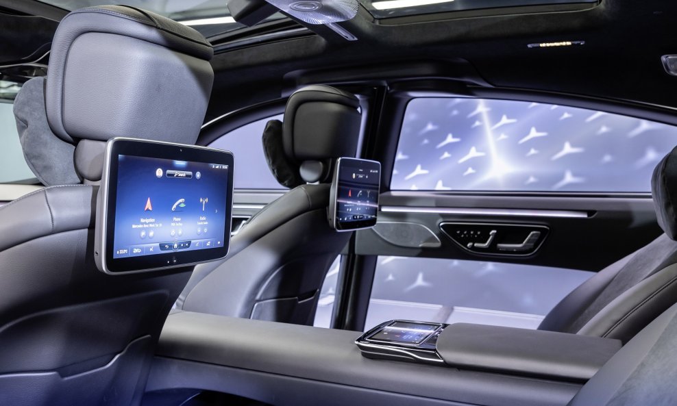 Mercedes-Benz S-klasa i MBUX infotainment sustav druge generacije