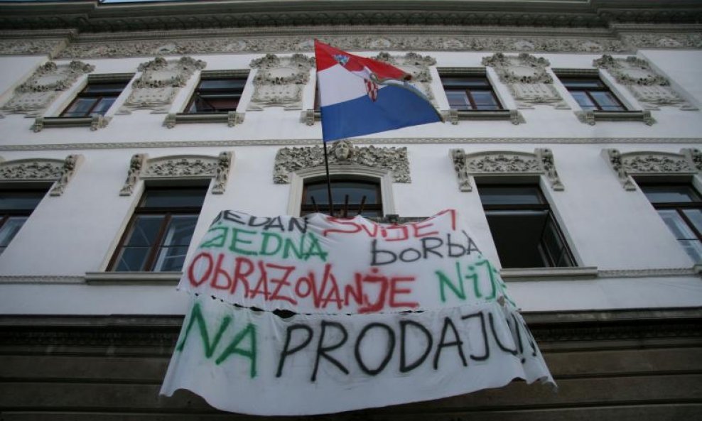 Sveučilište Juraj Dobrila za vrijeme studentskih prosvjeda
