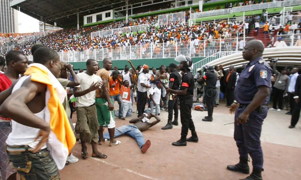 Abidjan stadion Obala Bjelokosti tragedija