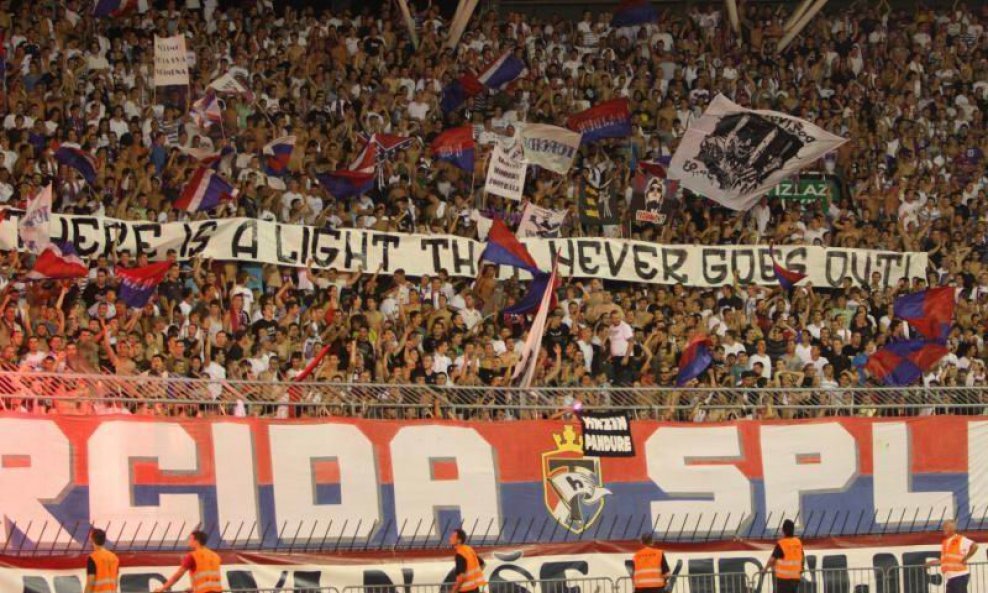 Torcida transparent Hajduk - Inter