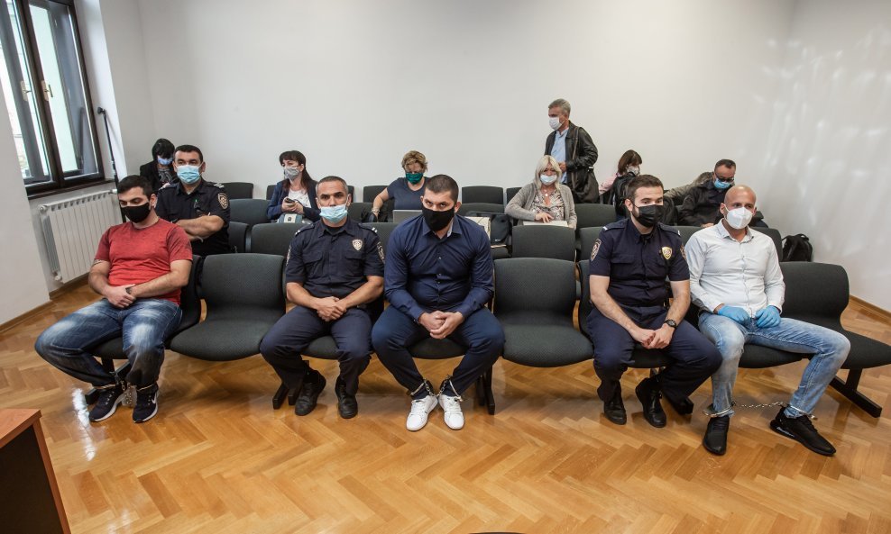 Počelo suđenje za razbojništvo i ranjavanje zaštitara kod Osijeka