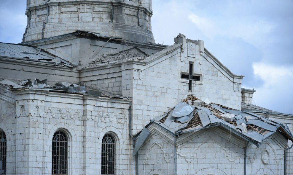 Granatirana katedrala u Nagorno Karabahu - ilustracija