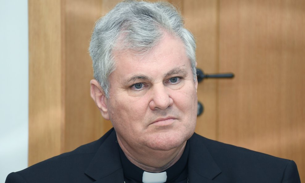 Biskup Košić pozitivan na koronavirus