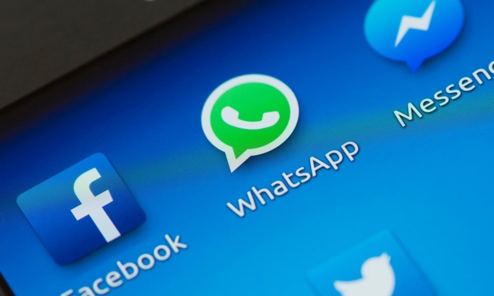 facebook messenger whatsapp pametni telefon smartphone