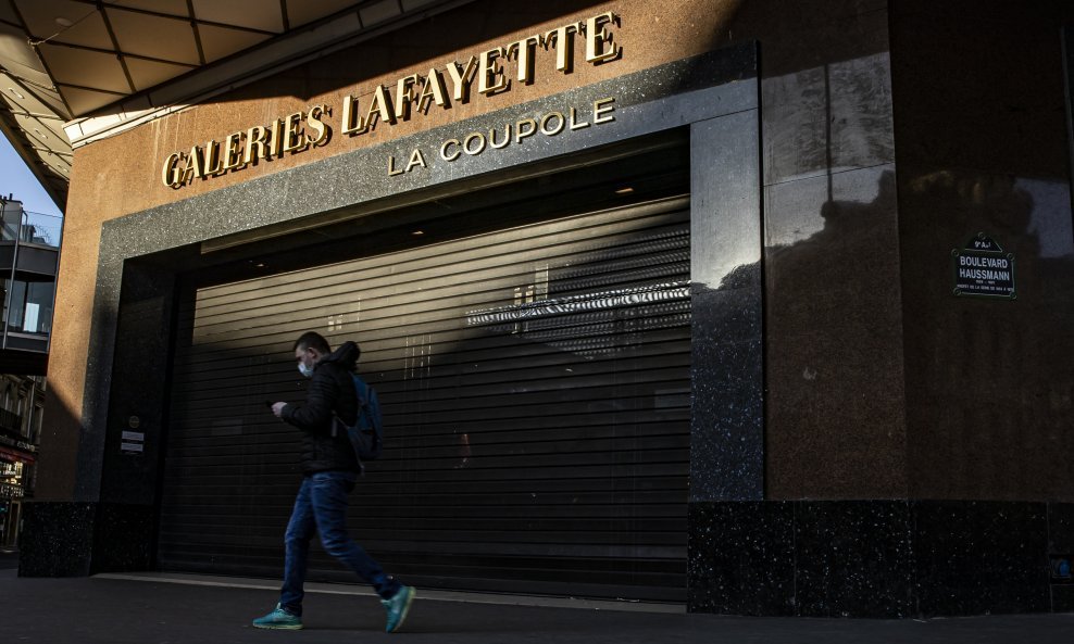 Pariški šoping centar Galerie Lafayette zatvoren je već mjesec dana