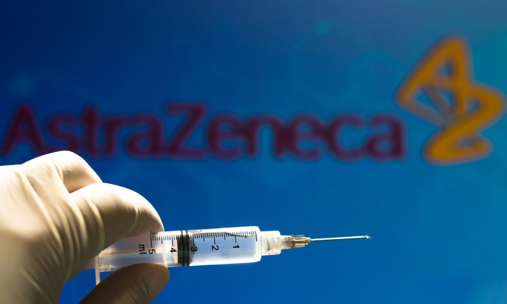 Oksfordsko cjepivo ušlo je u treću fazu ispitivanja učinkovitosti prije Pfizerovog i Moderninog, a ispitivanja još traju u nizu zemalja, uključujući SAD, Južnoafričku Republiku, Japan i Rusiju