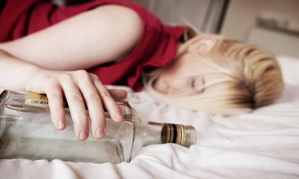 Nepobitan je kumulativni učinak upotrebe alkohola na kognitivno zdravlje tijekom cijelog životnog vijeka, upozoravaju znanstvenici