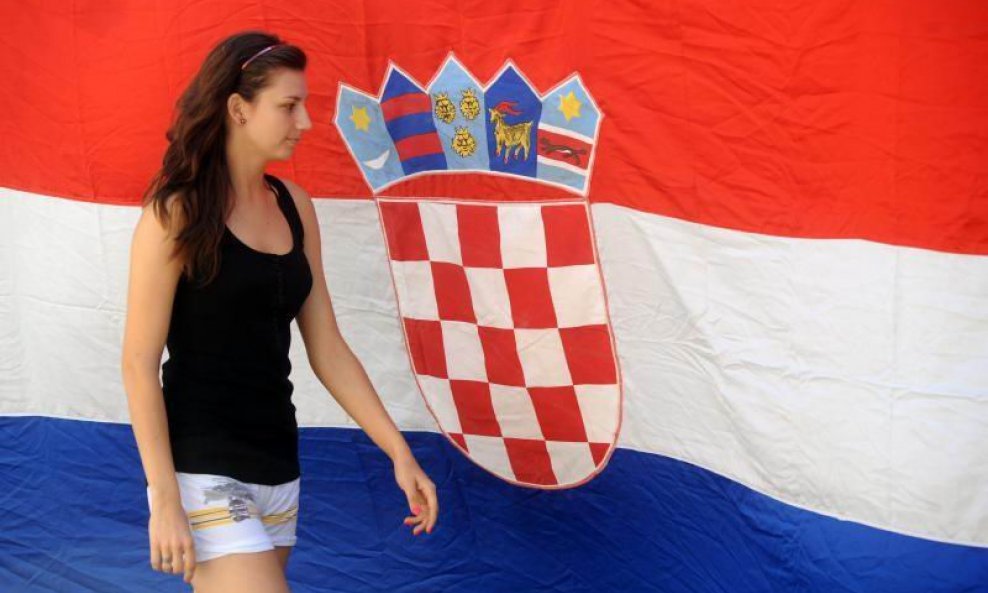 knin hrvatska zastava