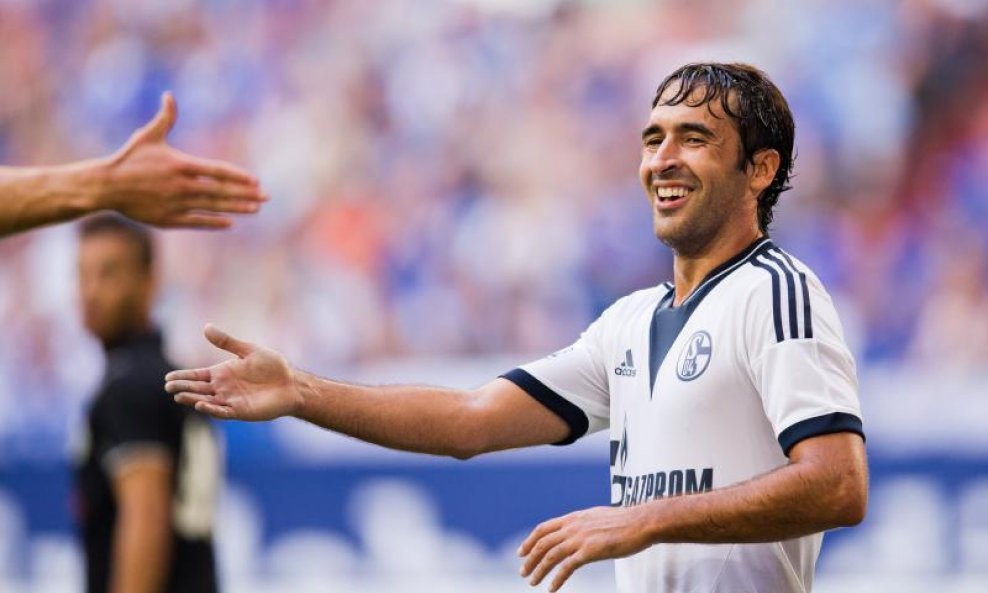 Raul Gonzalez oproštaj Schalke 04